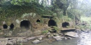 Ruins at lingjiao Waterfalls